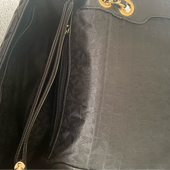 GUC Michael Kors Black Quilted Shoulder Bag - Picture 8 of 8